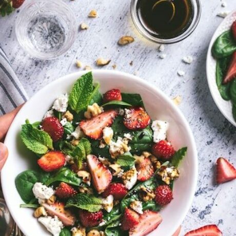 Spinach and Strawberry Salad